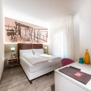 2* Hotel Casa Costiera